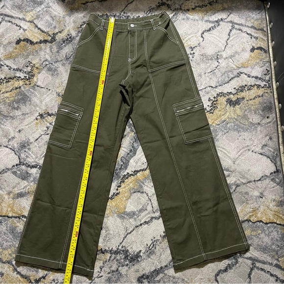 RACHEL PAIGE - Women’s Green Cargo Wide leg pants
98% Cotton, 2% Spandex. Size L - Picture 3 of 8